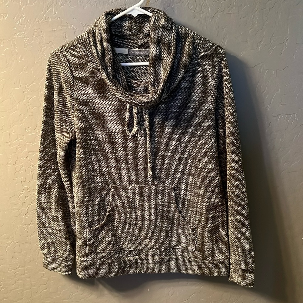 LOVEAPPELLA Women’s Lightweight Sweater!